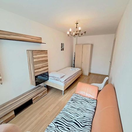Bine Ati Venit La Maria Str Ion Alexandru Nr 1 Bl 14 Ap 1 Leilighet Arad Eksteriør bilde
